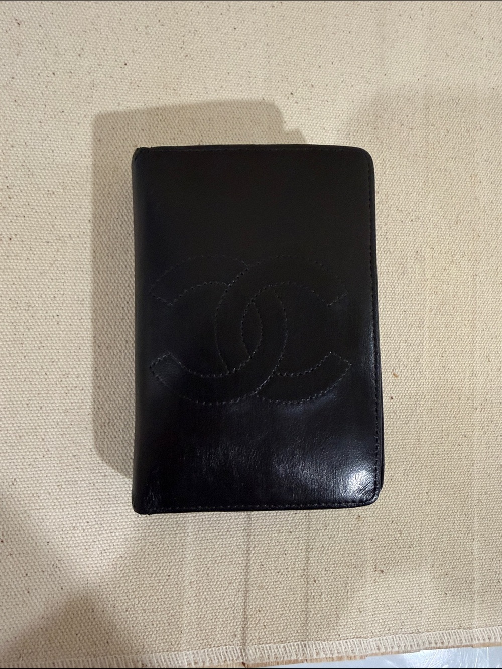 Authentic CHANEL Mini Black CC Logo Chanel Wallet Credit card wallet 4.5” x 3” - Picture 3 of 11